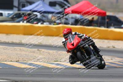 media/Apr-10-2022-SoCal Trackdays (Sun) [[f104b12566]]/Turn 2 (1135am)/